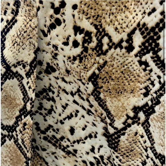 Snakeskin Collared Blouse pullover small - Picture 4 of 7